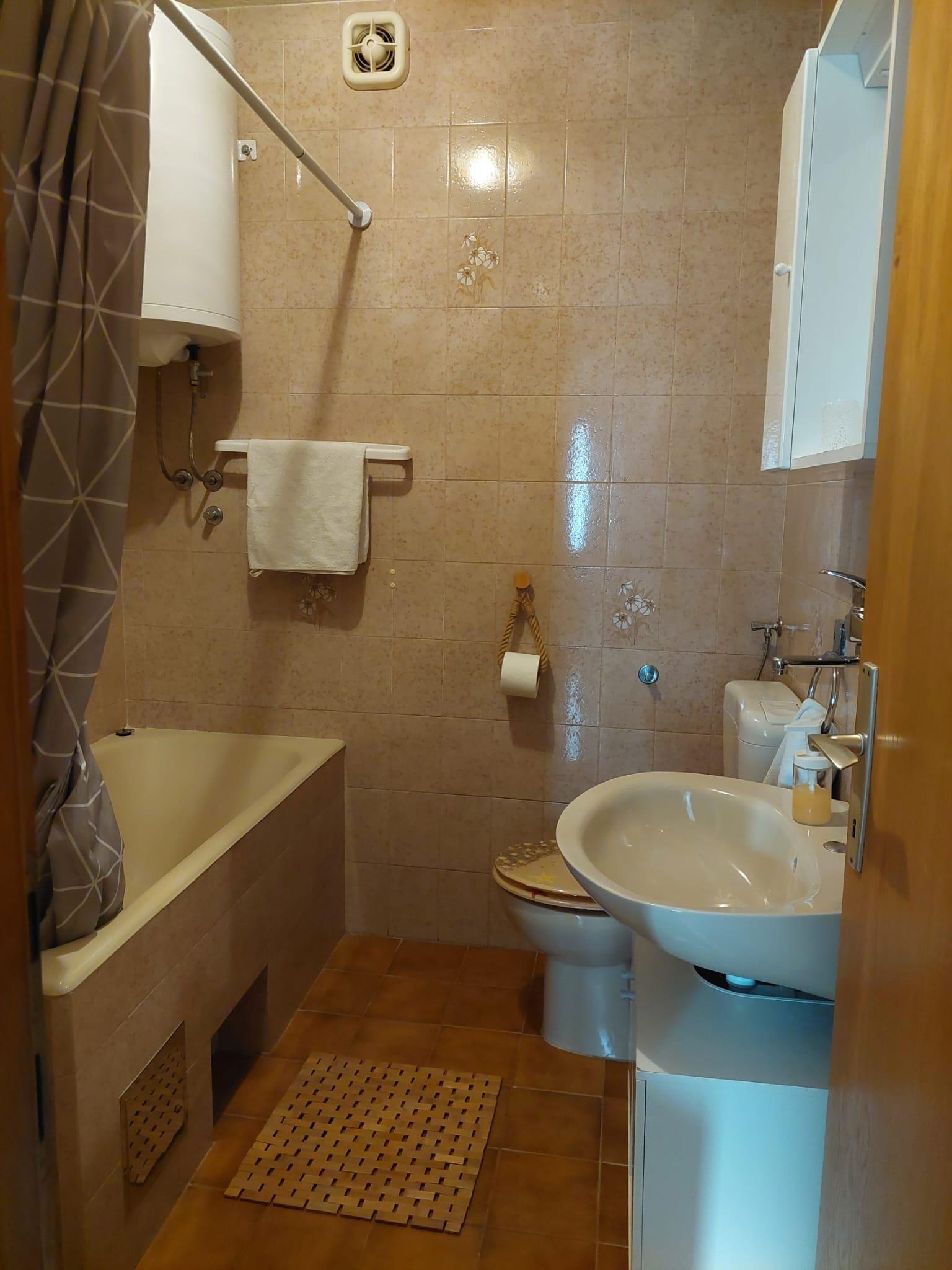 Two bedroom apartment with terrace and sea view Postira, Brač  A-b