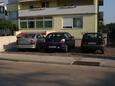 Parking lot Umag, Umag, Parking lot 7027 - Apartments with sandy beach.