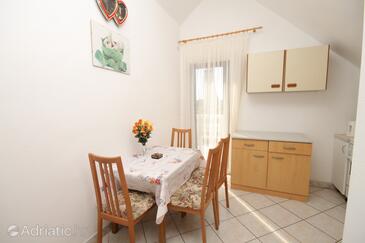 Novigrad, Salle à manger dans l’hébergement en type apartment, WiFi.