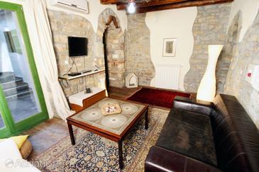Living room Grožnjan - Bijele Zemlje, Living room in the house, dopusteni kucni ljubimci.