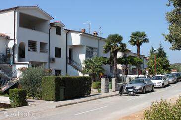 Property Poreč, Poreč, Property 7052 - Apartments with pebble beach.