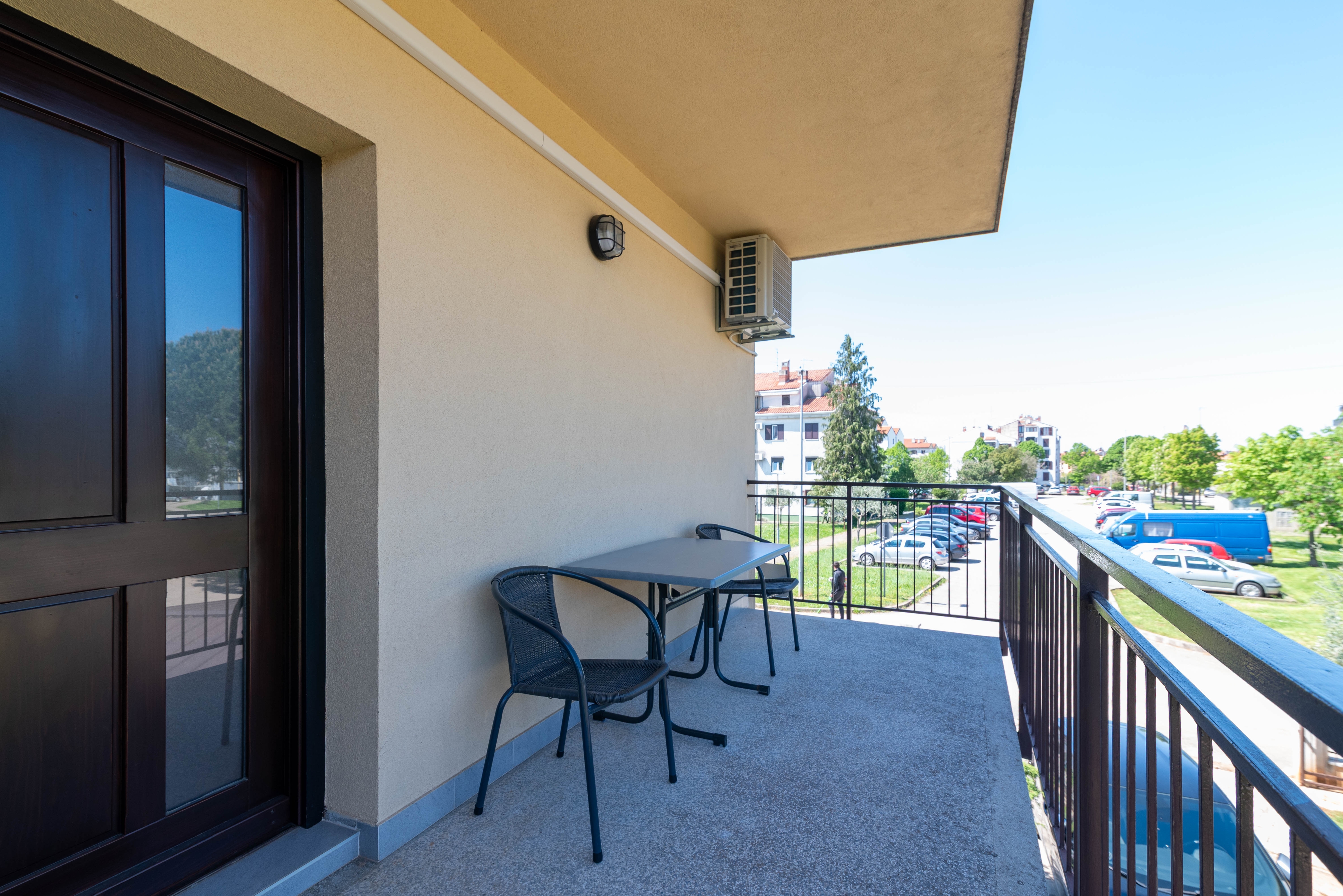 Two bedroom apartment with terrace Umag  A-a