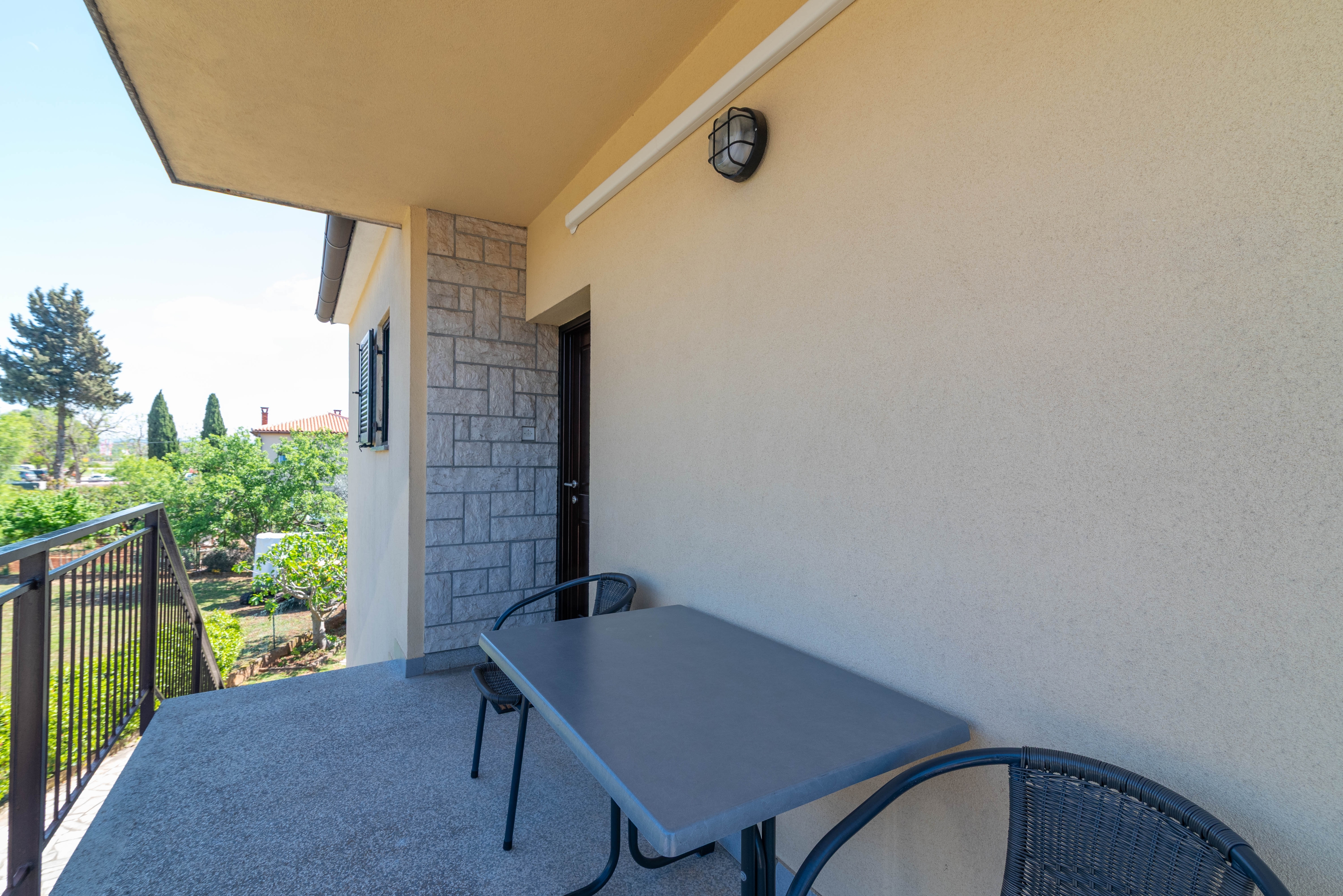 Two bedroom apartment with terrace Umag  A-a