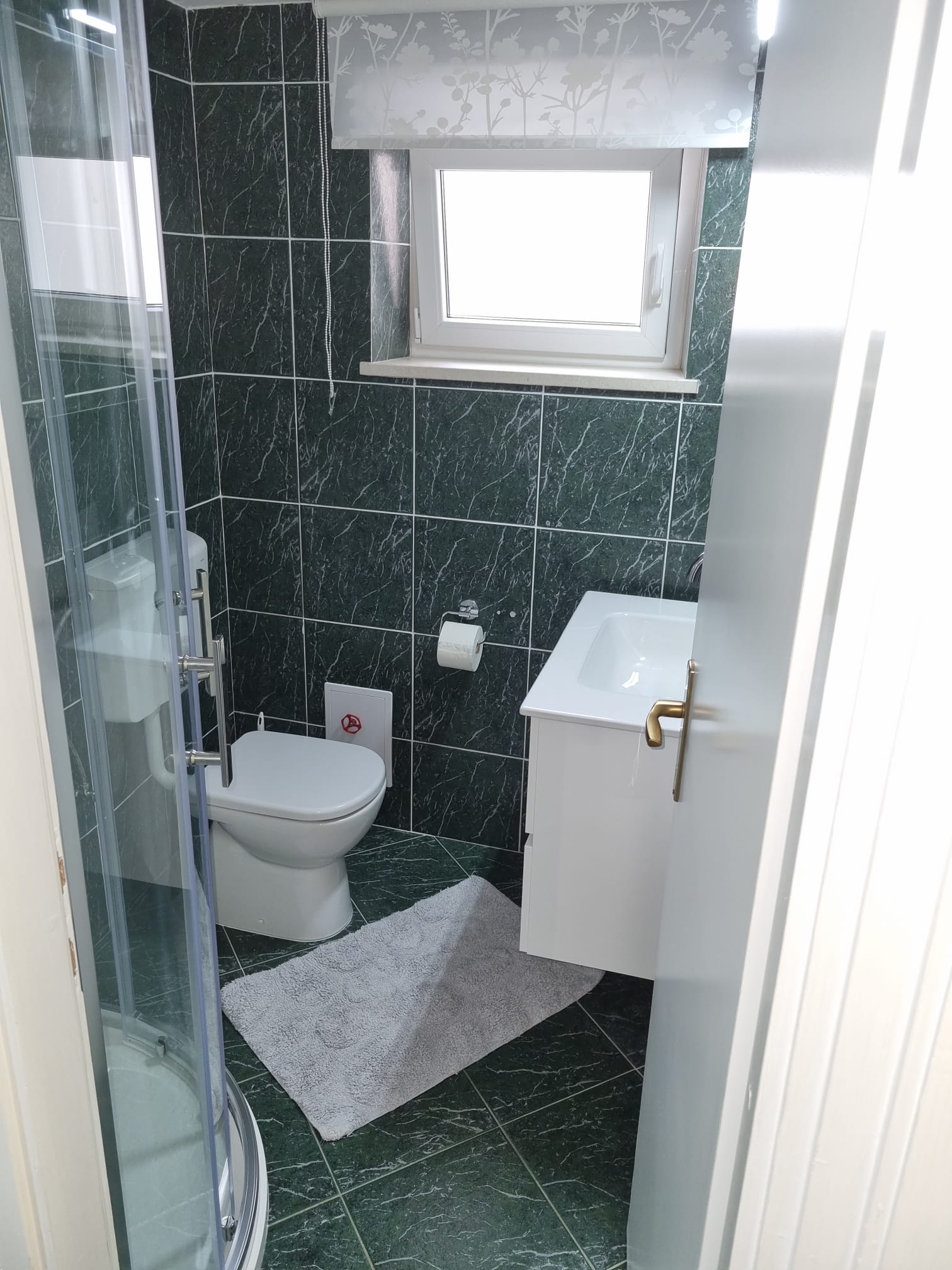 Two bedroom apartment near beach Postira, Brač  A-a