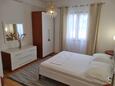 Bedroom 1 Postira, Bedroom 1 in the apartment, air condition available and WiFi.