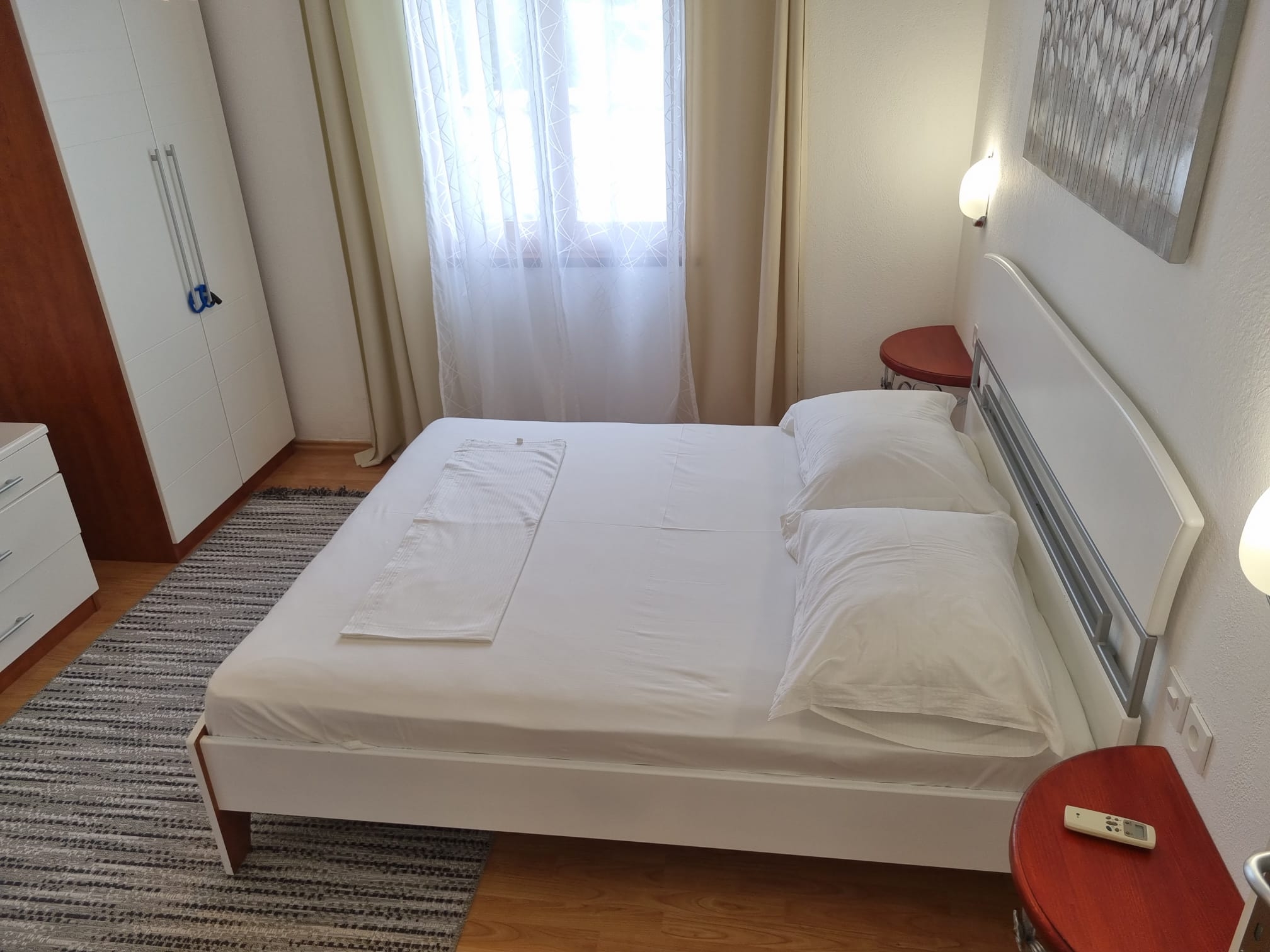 Two bedroom apartment near beach Postira, Brač  A-a