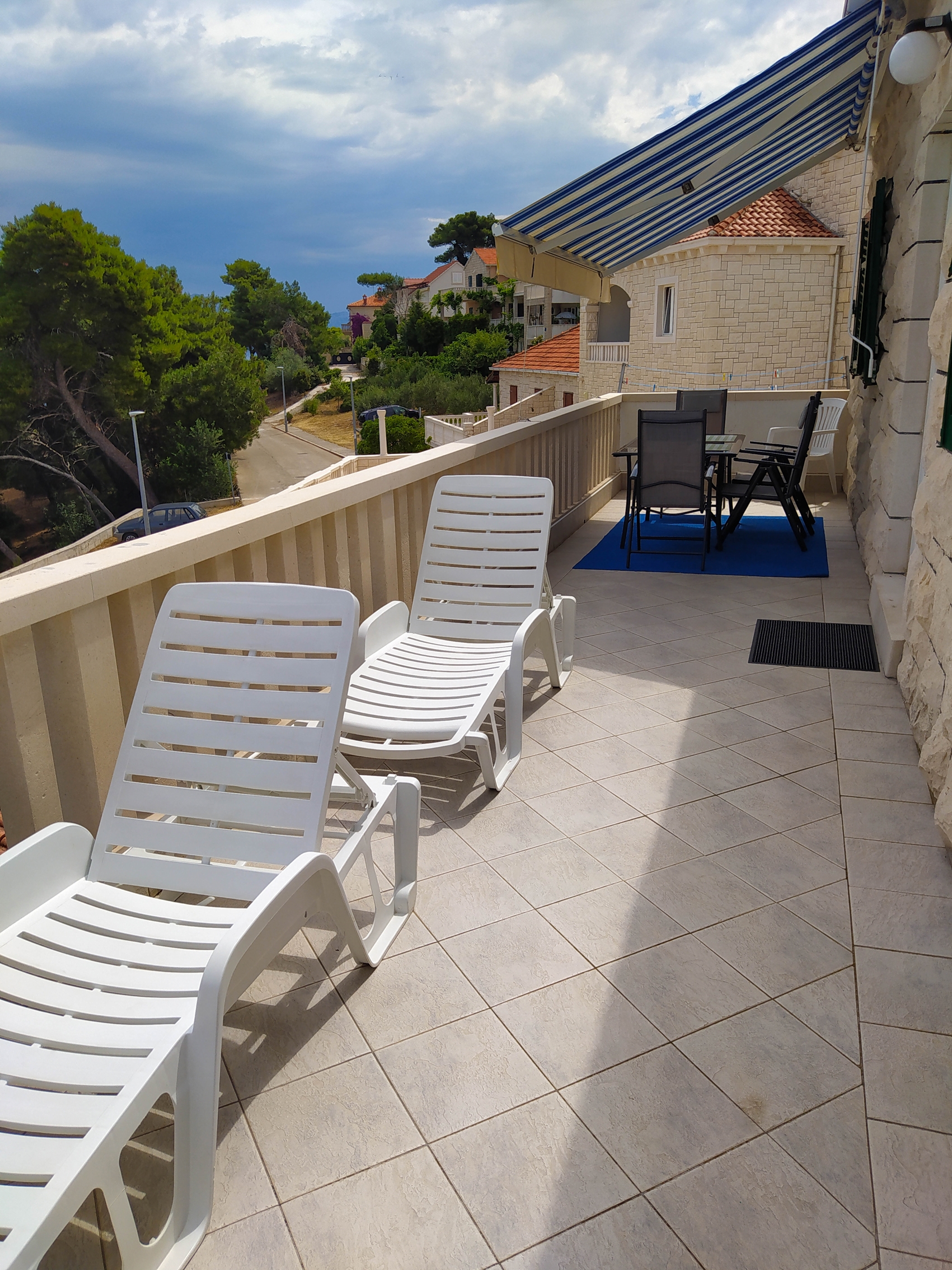 Two bedroom apartment near beach Postira, Brač  A-b