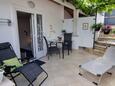 Terrace Postira, Terrace in the studio-apartment, with a sea view and WiFi.