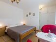 Bedroom Umag, Bedroom in the apartment, air condition available and WiFi.