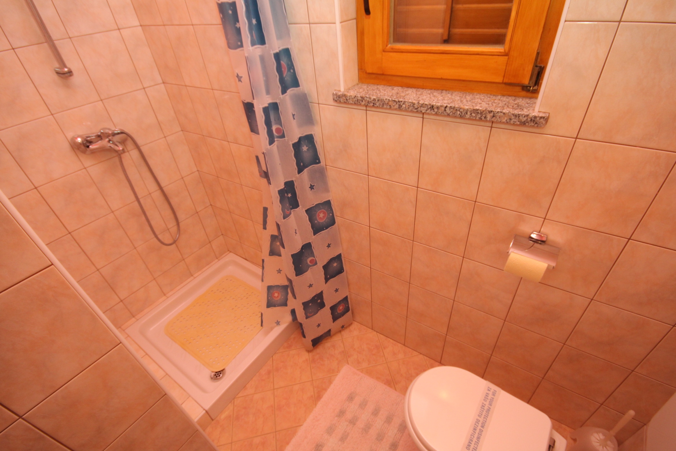 Four bedroom apartment with balcony Motovun - Bataji, Central Istria - Središnja Istra  A-a