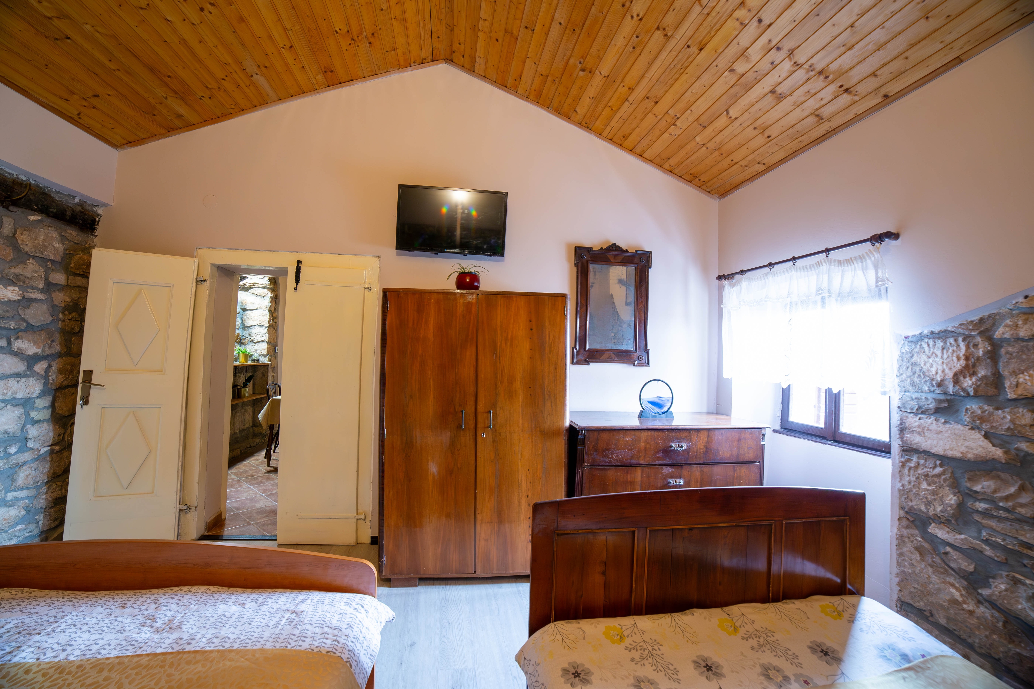 Three bedroom house with terrace Rakotule, Central Istria - Središnja Istra  K