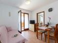 Novigrad, Living room in the apartment, air condition available and WiFi.