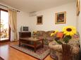 Obývací pokoj Rovinj, Obývací pokoj v ubytování typu apartment, s klimatizací, domácí mazlíčci povoleni a WiFi.