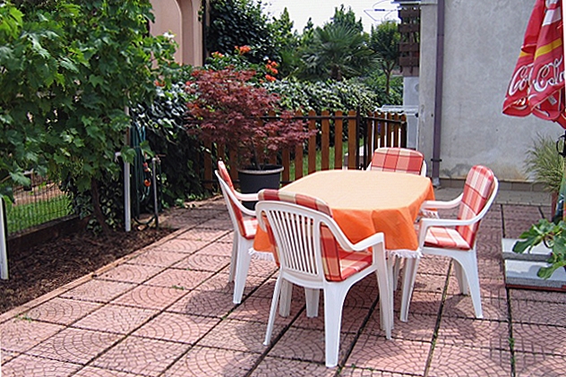 Two bedroom apartment with terrace Umag  A-a