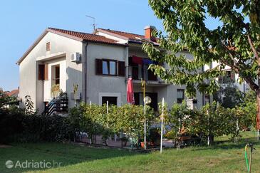 Umag, Umag, Object 7109 - Appartementen with sandy beach.