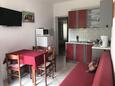 Umag, Sala da pranzo nell'alloggi del tipo apartment, condizionatore disponibile e WiFi.