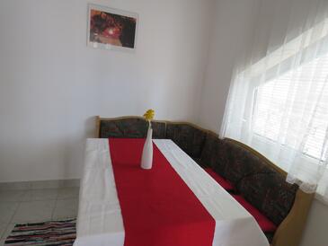 Dining room Vrsar, Dining room in the apartment, dostupna klima i WIFI.