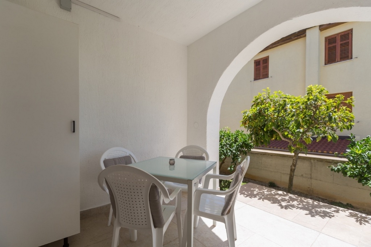 Two bedroom apartment with terrace Novigrad  A-b