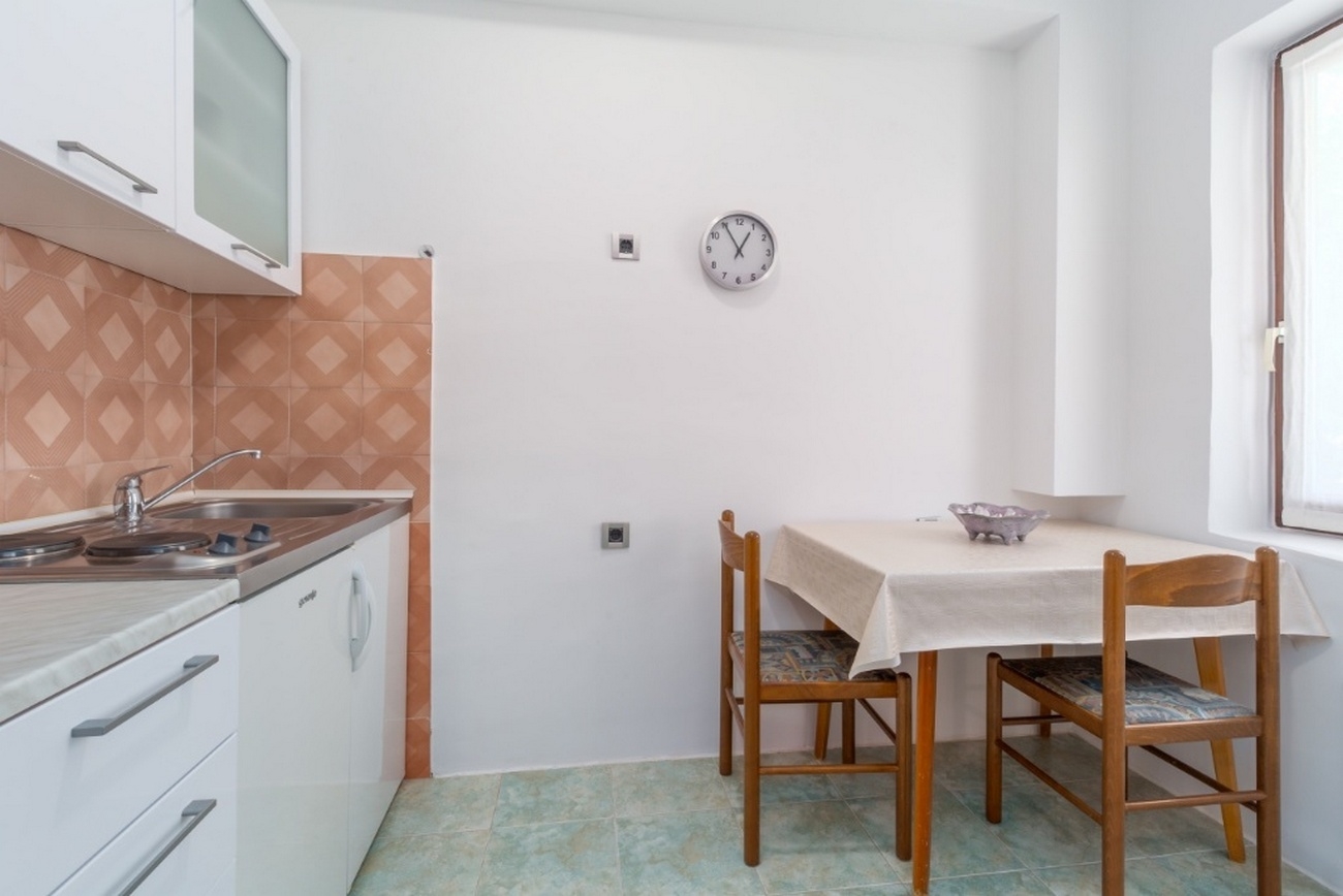 Studio flat with terrace Novigrad (AS-7135-a)