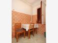 Novigrad, Esszimmer in folgender Unterkunftsart studio-apartment, WiFi.