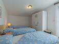 Poreč, Ložnice 2 v ubytování typu apartment, domácí mazlíčci povoleni a WiFi.