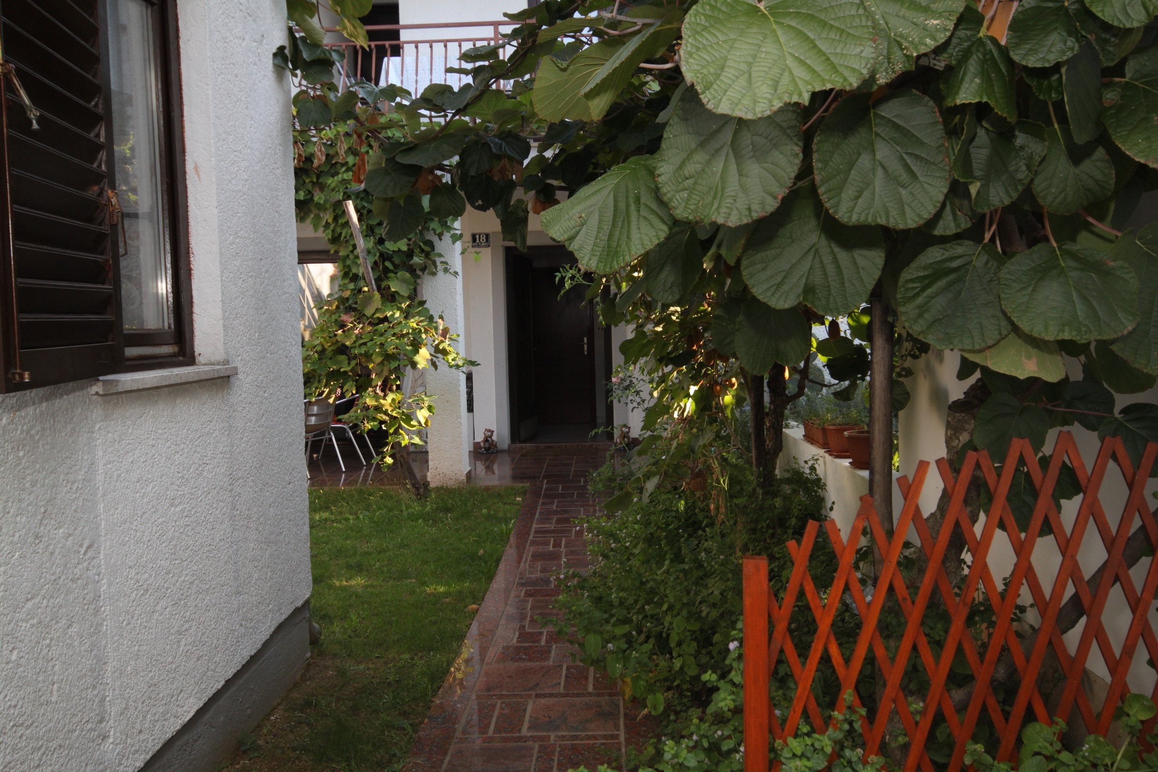 Two bedroom apartment with terrace Poreč  A-b