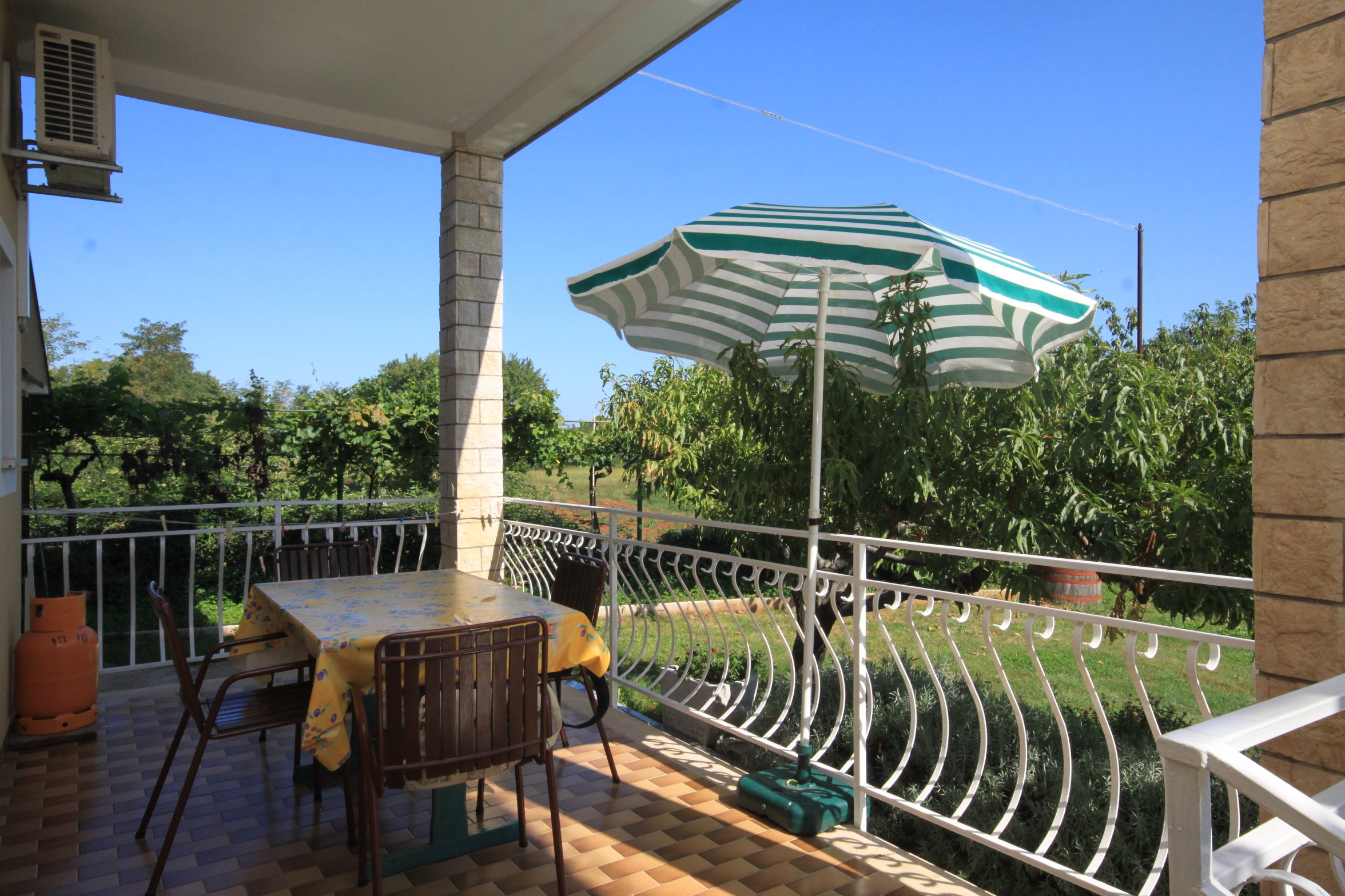 Two bedroom apartment with terrace Bašanija, Umag (A-7149-b) Two bedroom apartment with terrace Bašanija, Umag (A-7149-b)