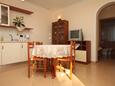 Dining room Umag, Dining room in the apartment.