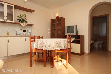Dining room Umag, Dining room in the apartment.