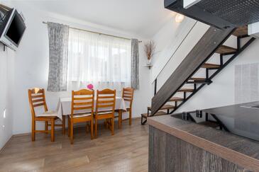 Poreč, Sala da pranzo nell'alloggi del tipo apartment, condizionatore disponibile e WiFi.