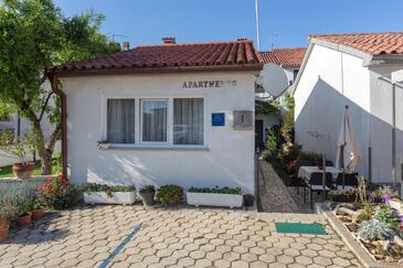 Poreč, Poreč, Hébergement 7154 - Appartement avec une plage rocheuse.