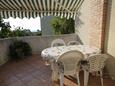 Rovinj, Terras in the room, with a sea view, (pet friendly) en WiFi.