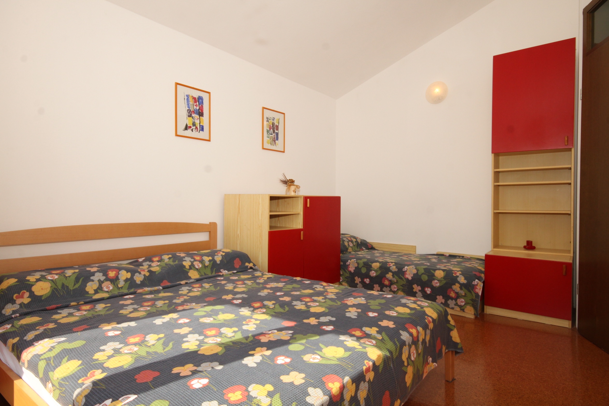 Two bedroom apartment with terrace Umag  A-a