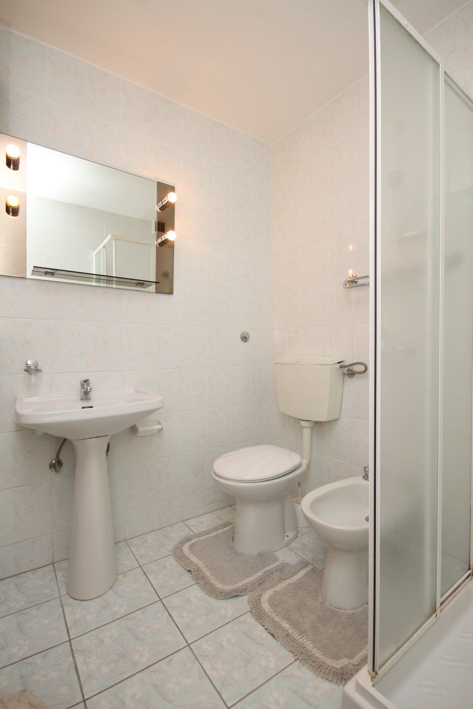 Two bedroom apartment with terrace Umag  A-c