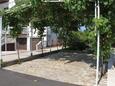 Parking lot Umag, Umag, Parking lot 7172 - Apartments with sandy beach.