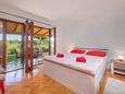Bedroom Flengi, Bedroom in the apartment, air condition available, (pet friendly) and WiFi.