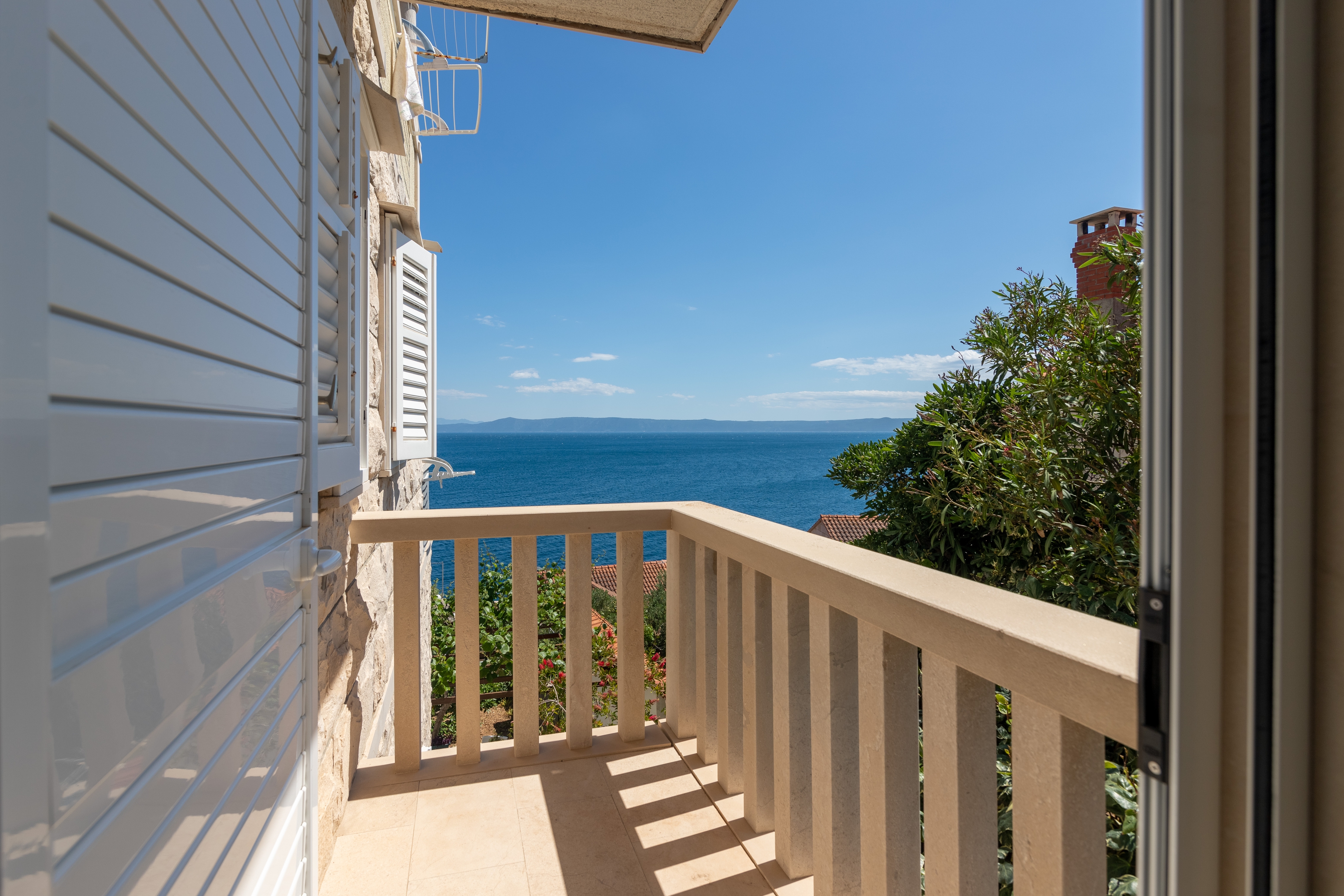 Two bedroom apartment with terrace and sea view Puntinak, Brač  A-b