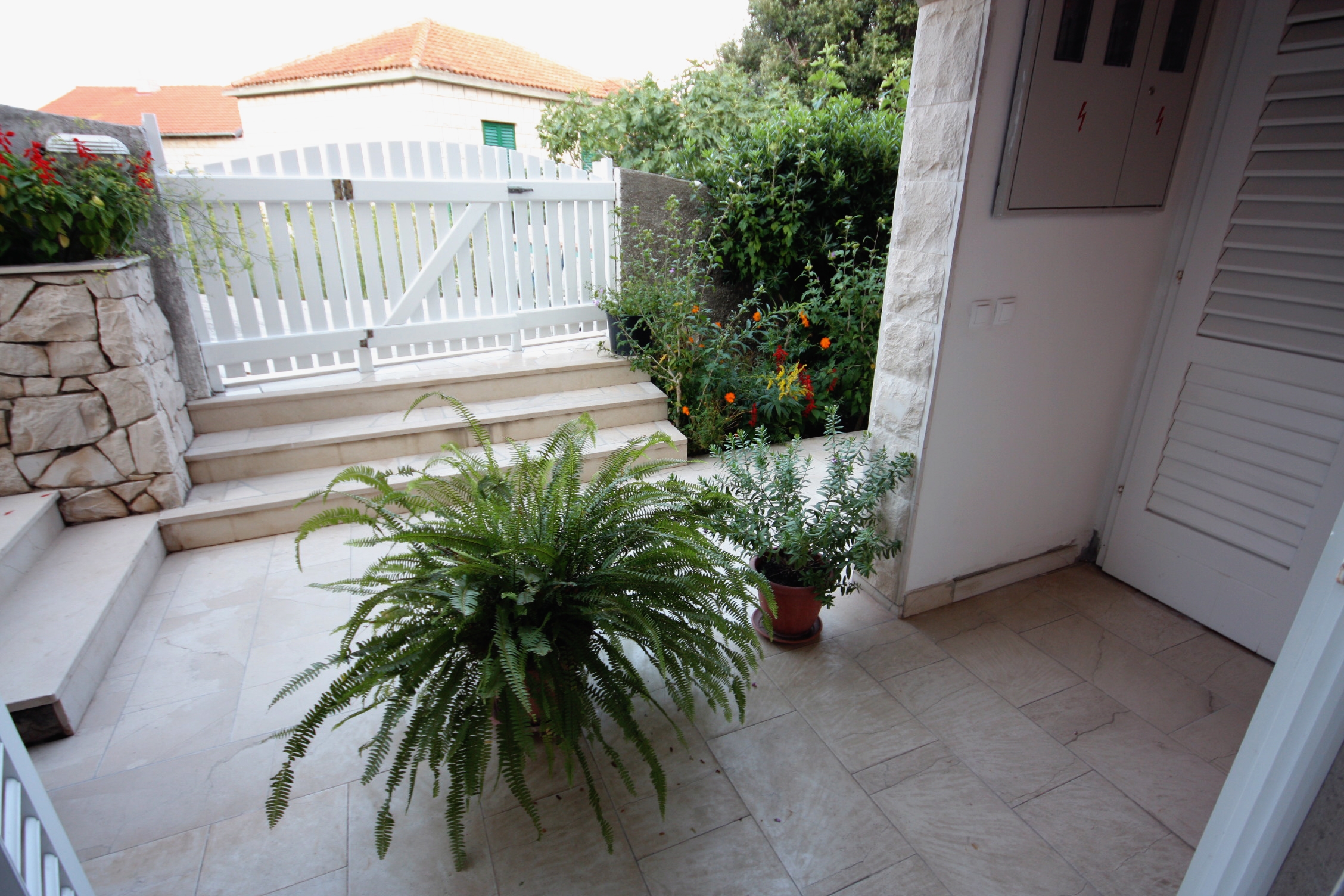 Two bedroom apartment with terrace and sea view Puntinak, Brač  A-c