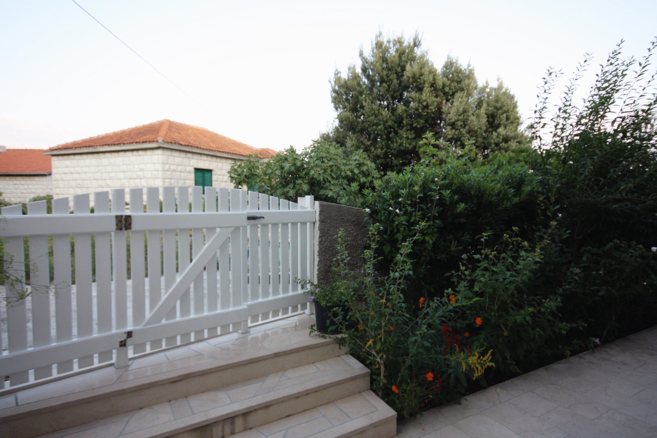Two bedroom apartment with terrace and sea view Puntinak, Brač  A-c
