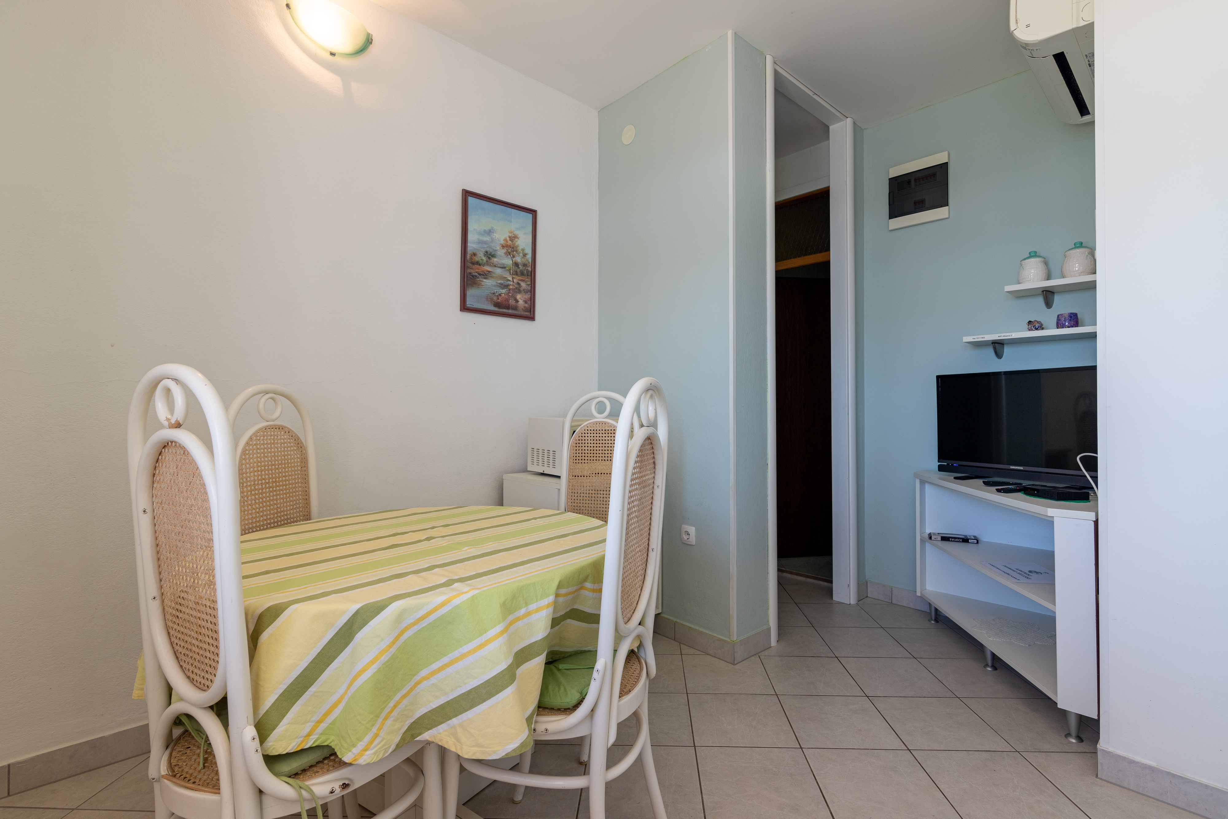 Two bedroom apartment with terrace and sea view Puntinak, Brač (A-718-d)