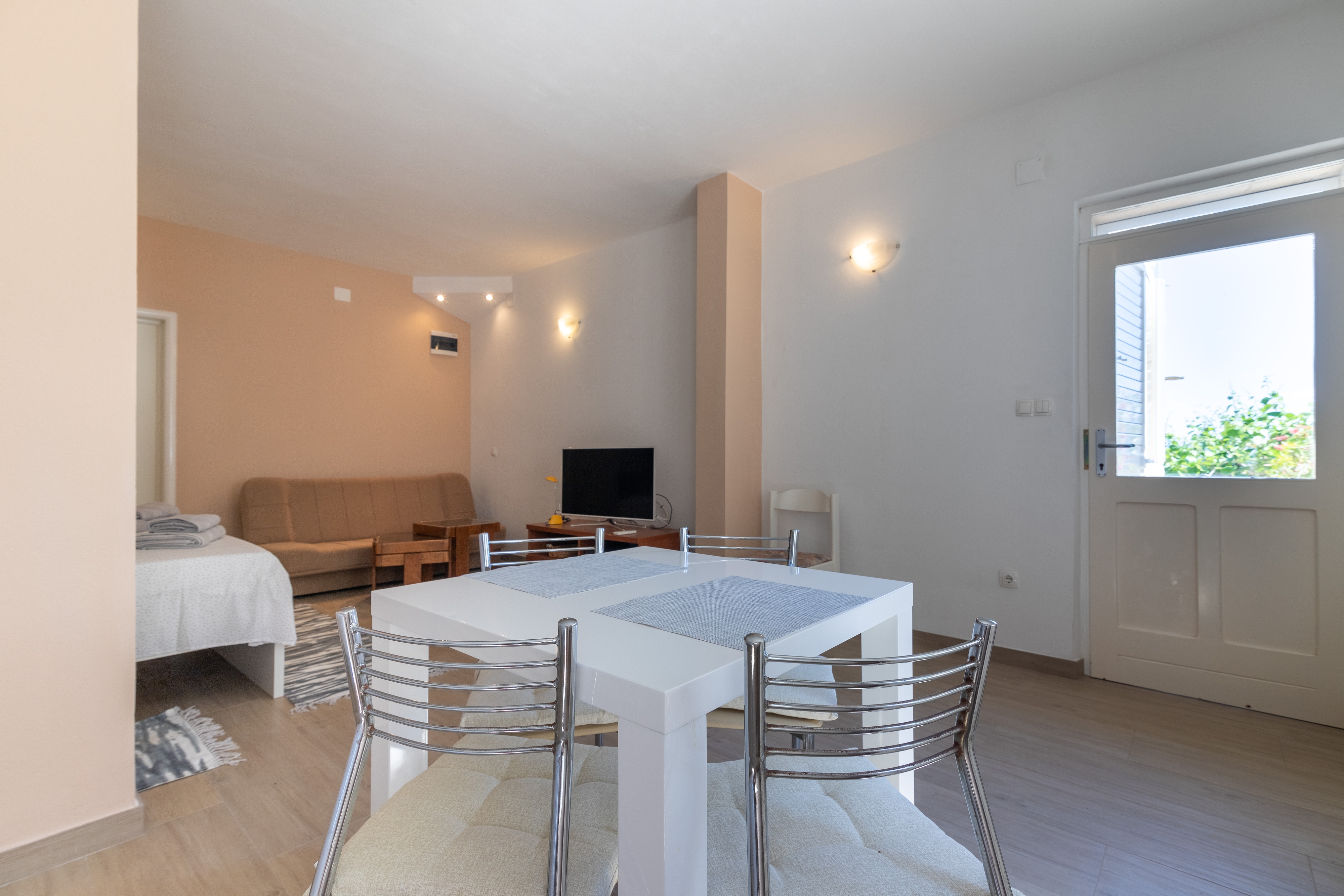 Studio flat with terrace and sea view Puntinak, Brač (AS-718-a)