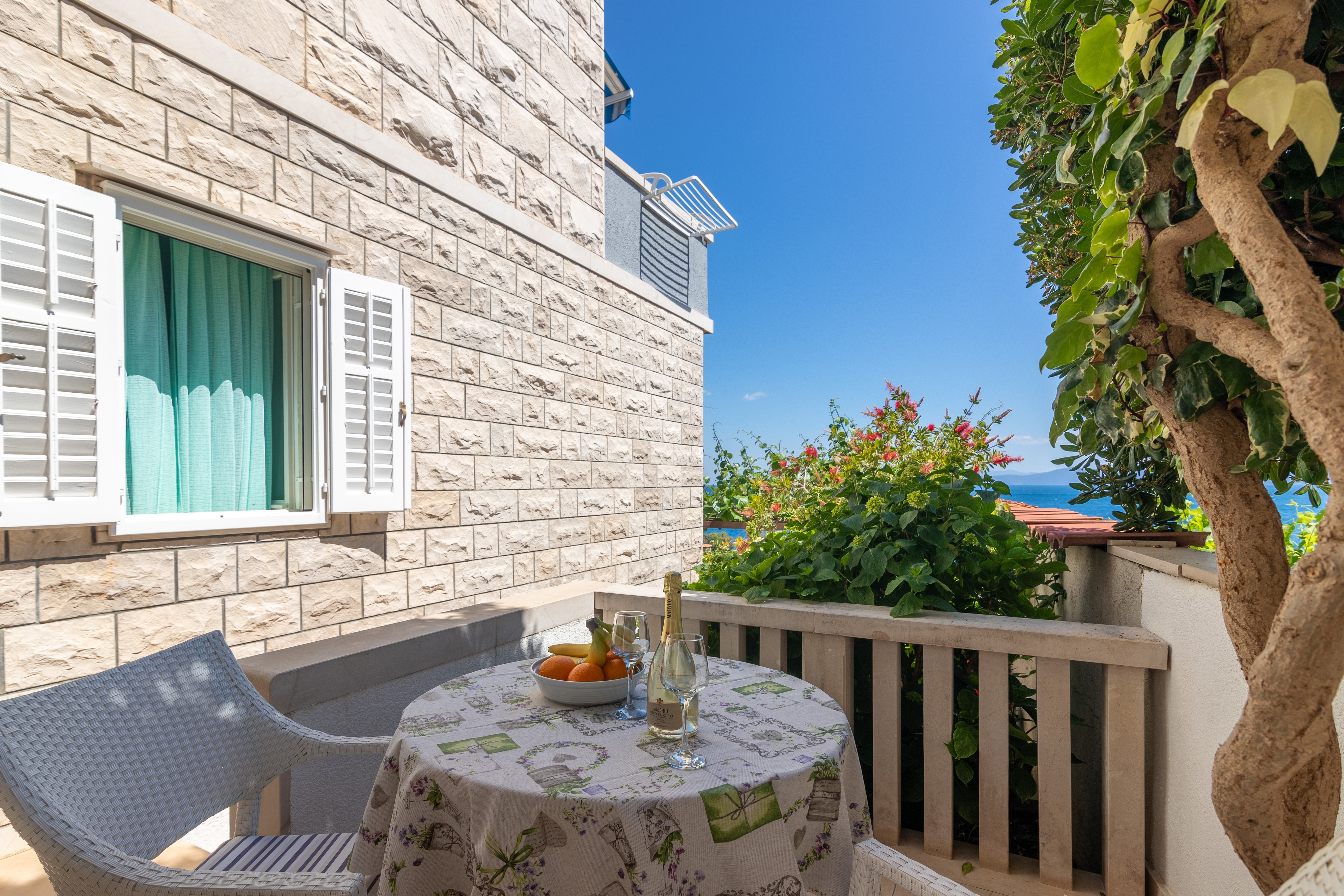 Studio flat with terrace and sea view Puntinak, Brač  AS-a