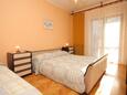 Dormitor 2 Rovinj, Dormitor 2 în unitate de cazare tip apartment, animale de companie sunt acceptate şi WiFi.
