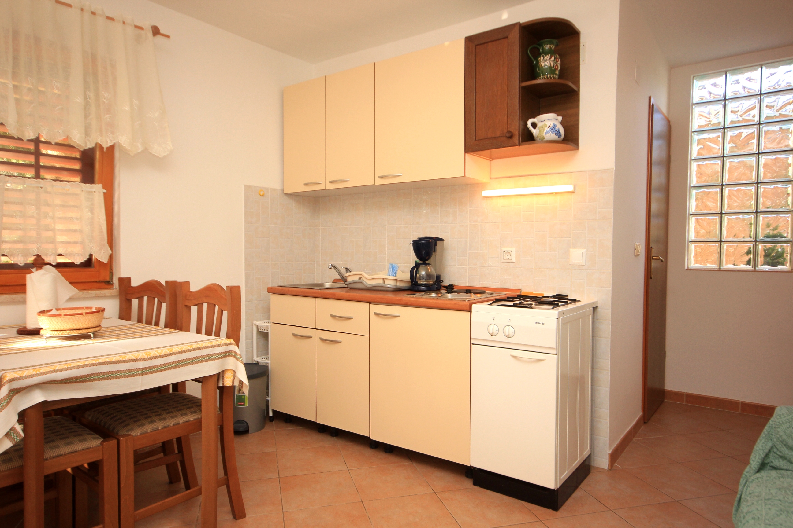 Two bedroom apartment with terrace Valbandon, Fažana  A-a