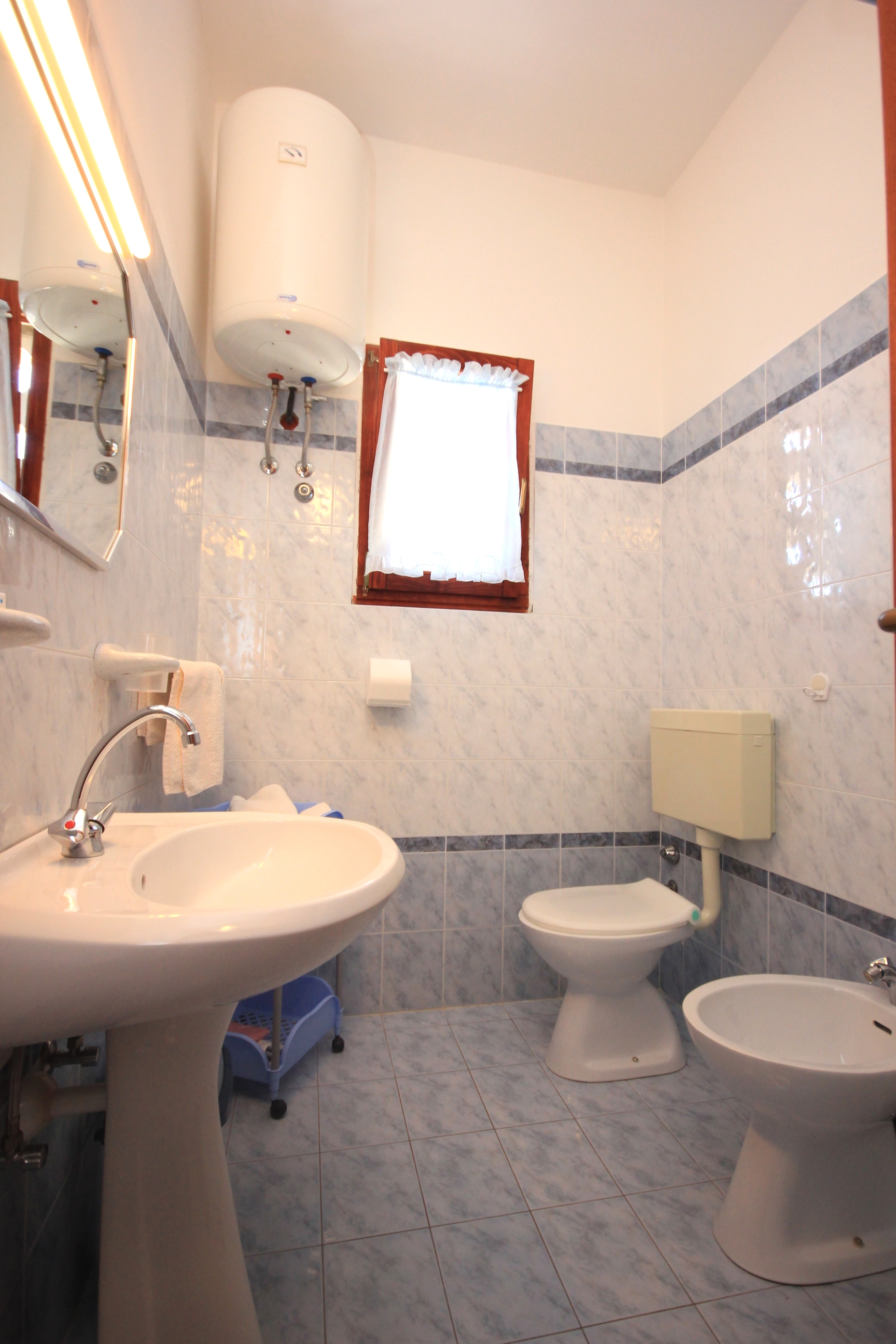 One bedroom apartment with terrace Valbandon, Fažana  A-b