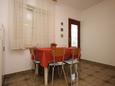 Dining room Rabac, Dining room in the apartment, dopusteni kucni ljubimci i WIFI.