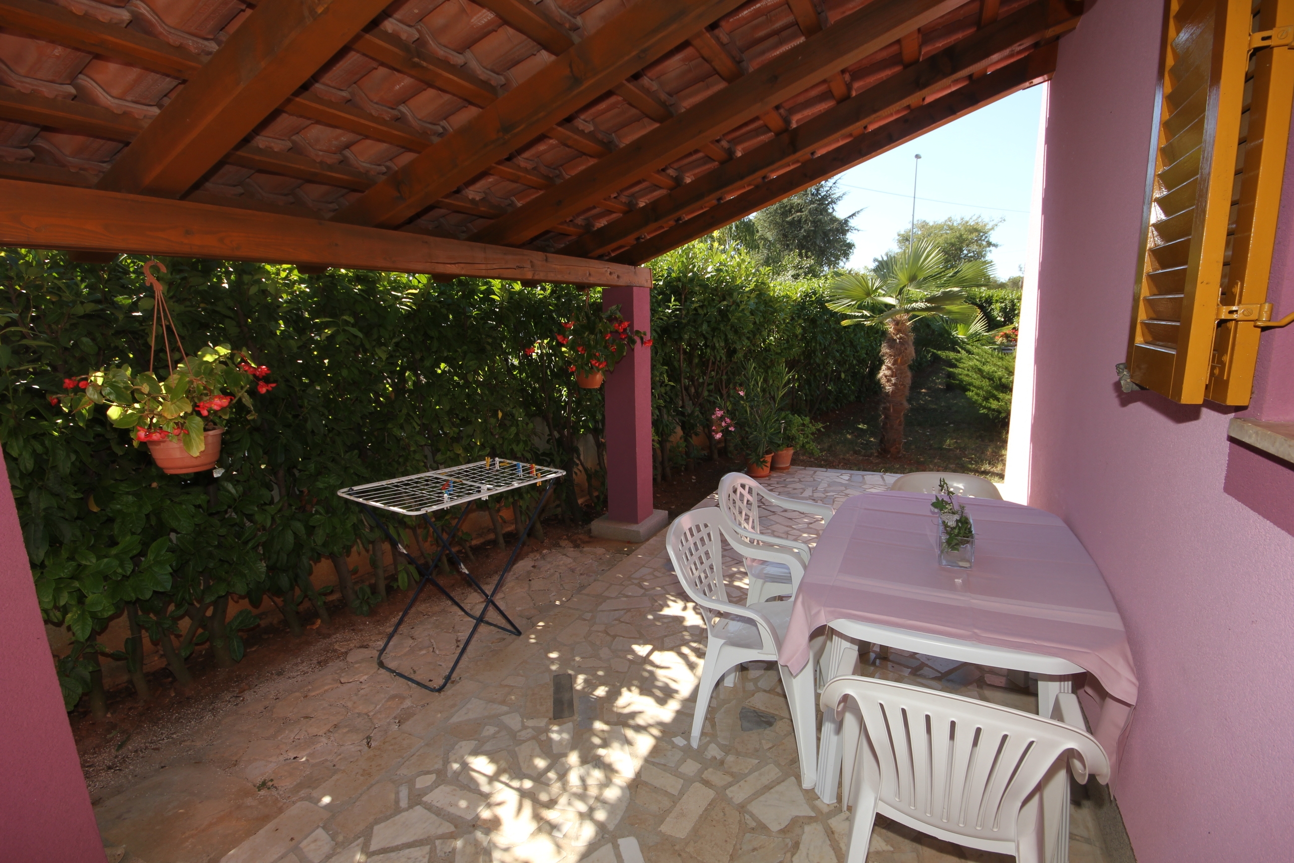 Two bedroom apartment with terrace Valbandon, Fažana (A-7227-a)