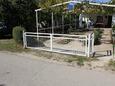Parkiralište Valbandon, Fažana, Parkiralište 7228 - Apartmani sa šljunčanom plažom.