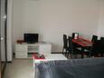 Fažana, Living room in the apartment, air condition available and WiFi.