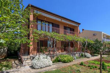 Property Fažana, Fažana, Property 7237 - Apartments with pebble beach.